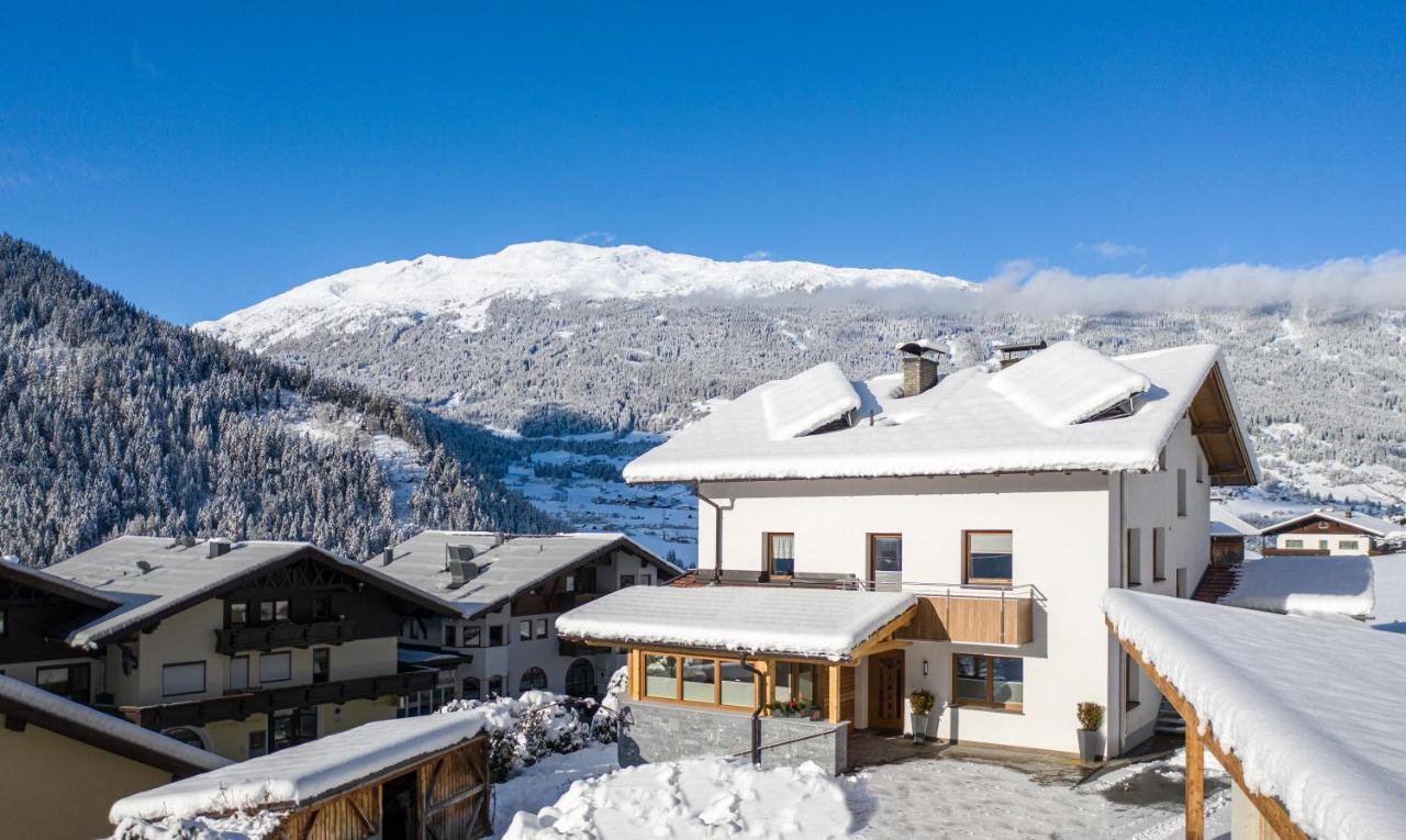 Appartement Pitztal-Hochzeiger Inclusive Pitztal-Sommer Card แยร์สเซินส์ ภายนอก รูปภาพ